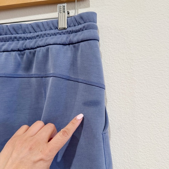 Lululemon Softstreme High-Rise Short 4" Oasis Blue Size 10 - Picture 11 of 11